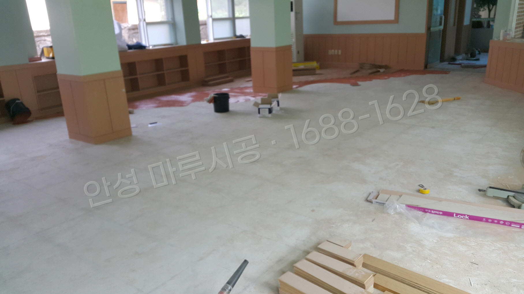안성 영동 바닥공사 마루시공업체 강마루 한솔 울트라 오크 시공 중